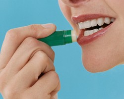  Pori-pori Bisa Dikecilkan & Lip Balm untuk Lembabkan Bibir, Mitoskah?