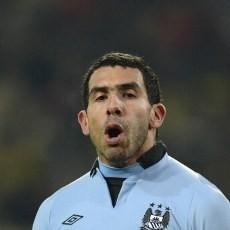 Gara-gara Tak Paham Bahasa Inggris, Tevez Dilarang Menyetir Enam Bulan