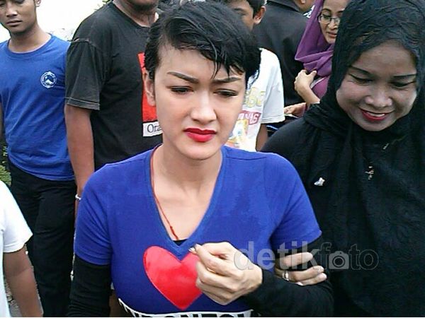 Jupe Ikut Turun ke Lokasi Banjir