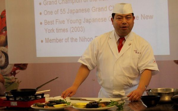 Chef Kimio Nonaga jadi Dosen Tamu di STP Bandung!