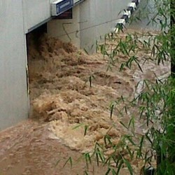 Ini Arus Air yang Menyebabkan Tsunami di Basement Plaza UOB