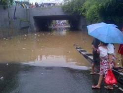 Pintu Air Manggarai Luber, Terowongan Makin Kelelep 