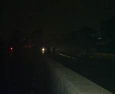 Banjir di Daan Mogot Belum Surut, Jalanan Gelap Gulita