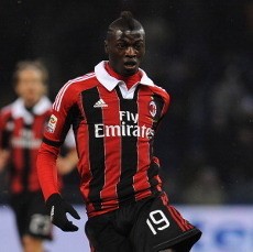 Niang Optimistis Milan Bisa Lewati Hadangan Barca