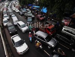 1,2 Juta Mobil Diprediksi Laku di 2013