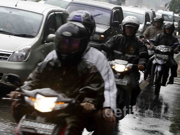 Banjir, Sepeda Motor Diizinkan Masuk Tol