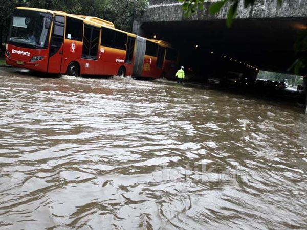 Terowongan Cawang Banjir