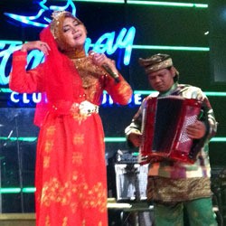 Bulan di Pagar Bintang Pagelaran Musik Melayu yang (Nyaris) Sempurna