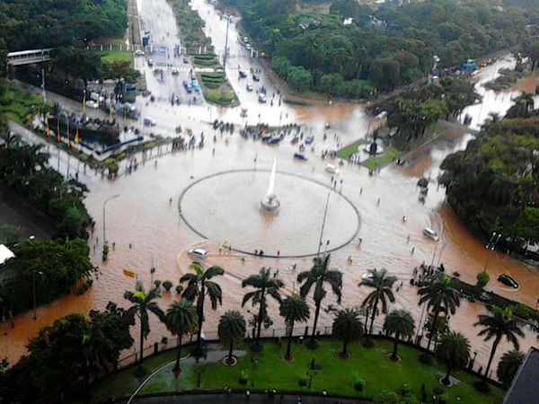 Bundaran Patung Kuda, Setelah & Sesudah Banjir
