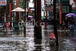 Banjir & Listrik Padam, Jangan Sungkan Titip ASI ke Minimarket