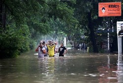 66 Posko Kesehatan Disiagakan di Lokasi Banjir