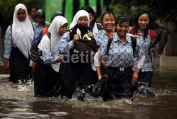 Obat-obat Ini Penting Disediakan Saat Banjir