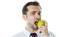 Makan Buah Segar Lima kali Sehari, Pria Jadi Subur