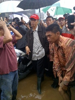 5 Aksi Jokowi Si Superman Banjir