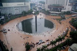 Atasi Banjir Jakarta, Pemerintah Siapkan 800 Toilet Berjalan
