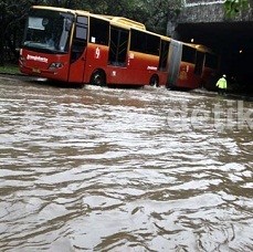 Jalan Banjir, TransJakarta di 4 Koridor Tidak Beroperasi