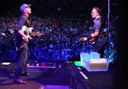Tom Morello Menggantikan Steven Van Zandt di Tur Konser Bruce Springsteen