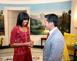 Ultah ke-49, Michelle Obama Buat Akun Twitter & Pamer Rambut Berponi