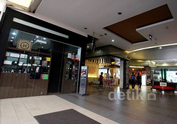Kelapa Gading Banjir, La Piazza Sepi Pengunjung