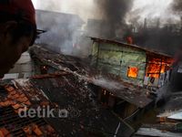 Banjir Belum Pergi, Kebakaran Datang