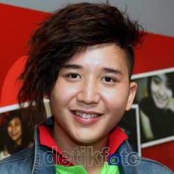 5 Selebriti Indonesia yang Gemar Ganti Gaya Rambut