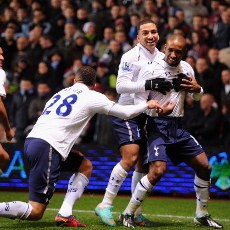 Defoe Sebut Setan Merah Bakal Kesulitan di White Hart Lane
