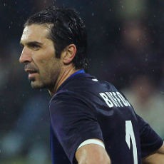 Dalam 25 Tahun Terakhir, Buffon Lebih Baik dari Casillas