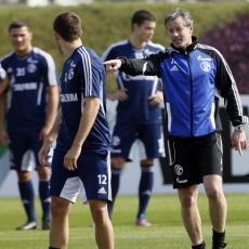 Schalke Coba Perbaiki Performa di Bawah Komando Keller