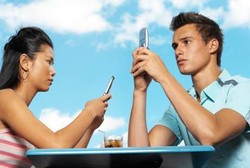 Selain Video Porno, Infomania Juga Bikin Seks Anda Berantakan