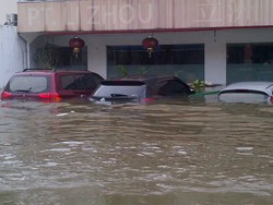 Banjir Merusak Wajah Pluit