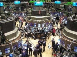 Wall Street Mixed, S&P Tertinggi Dalam 5 Tahun