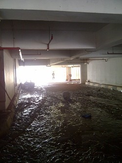 Manajemen Plaza UOB: Banjir 22 Desember 2012 di Basement Setinggi 20 Cm