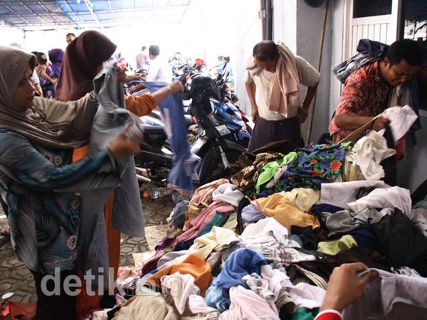 Bantuan untuk Pengungsi Banjir Terus Mengalir