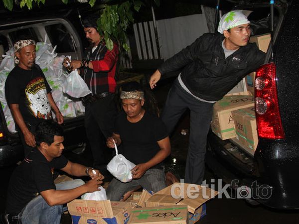 Limbad Bantu Korban Banjir di Jakarta