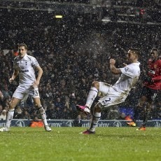Gol Dempsey di Injury Time Buyarkan Kemenangan MU