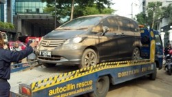 27 Mobil Berhasil Dievakuasi dari Basement 1 Plaza UOB