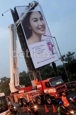 Jokowi: Tanggul Latuharhary Bukan Tempat untuk Reklame