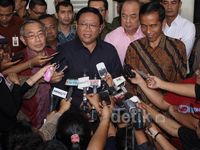 Lippo Bantu Korban Banjir