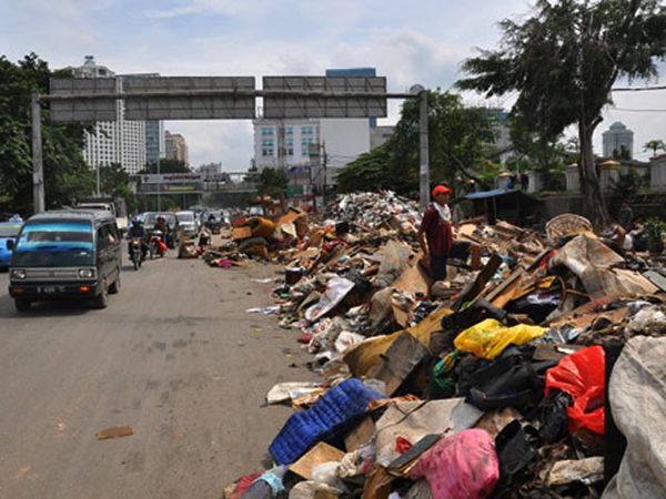 Pasca Banjir, Sampah Menumpuk