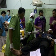 Pick Up Vs Angkot, 7 Penumpang Angkot Luka Parah