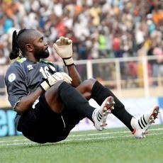 Kongo Bikin Gol, Kipernya pun Duduk & Melonjak-lonjak dengan Jenaka