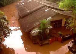 Menkes Lega Diare dan Leptospirosis Tak Jangkiti Korban Banjir