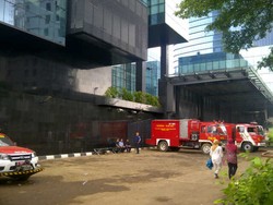 Aktivitas Karyawan di Plaza UOB Mulai Normal, Bau Bangkai Masih Menyengat