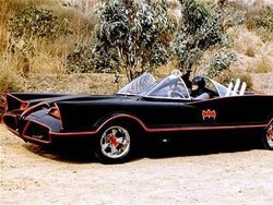 Mobil Jadul Batman Laku Rp 40 Miliar