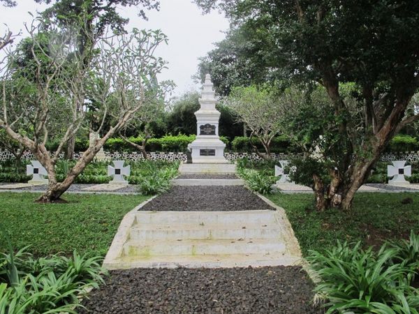 Ini Dia Makam Tentara Nazi di Puncak, Bogor
