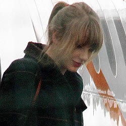 Ingin Temui Harry 1D, Taylor Swift Sewa Jet Pribadi