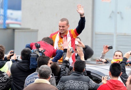 Sneijder Disambut Bak Raja di Istanbul