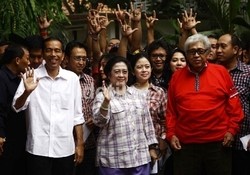 Ucapkan Selamat Ultah ke Rumah Mega, Jokowi Ditanya-tanya Banjir