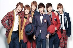 Boyfriend Jadi Artis Non-Jepang Pertama yang Menyanyikan OST Detective Conan