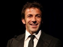 Del Piero Bikin Tim Balap